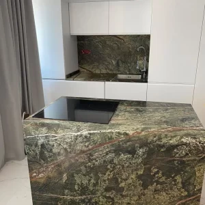 Glaf Marmură Rain Forest Green Lustruită Bizotat 1L 150 x 25 x 2cm